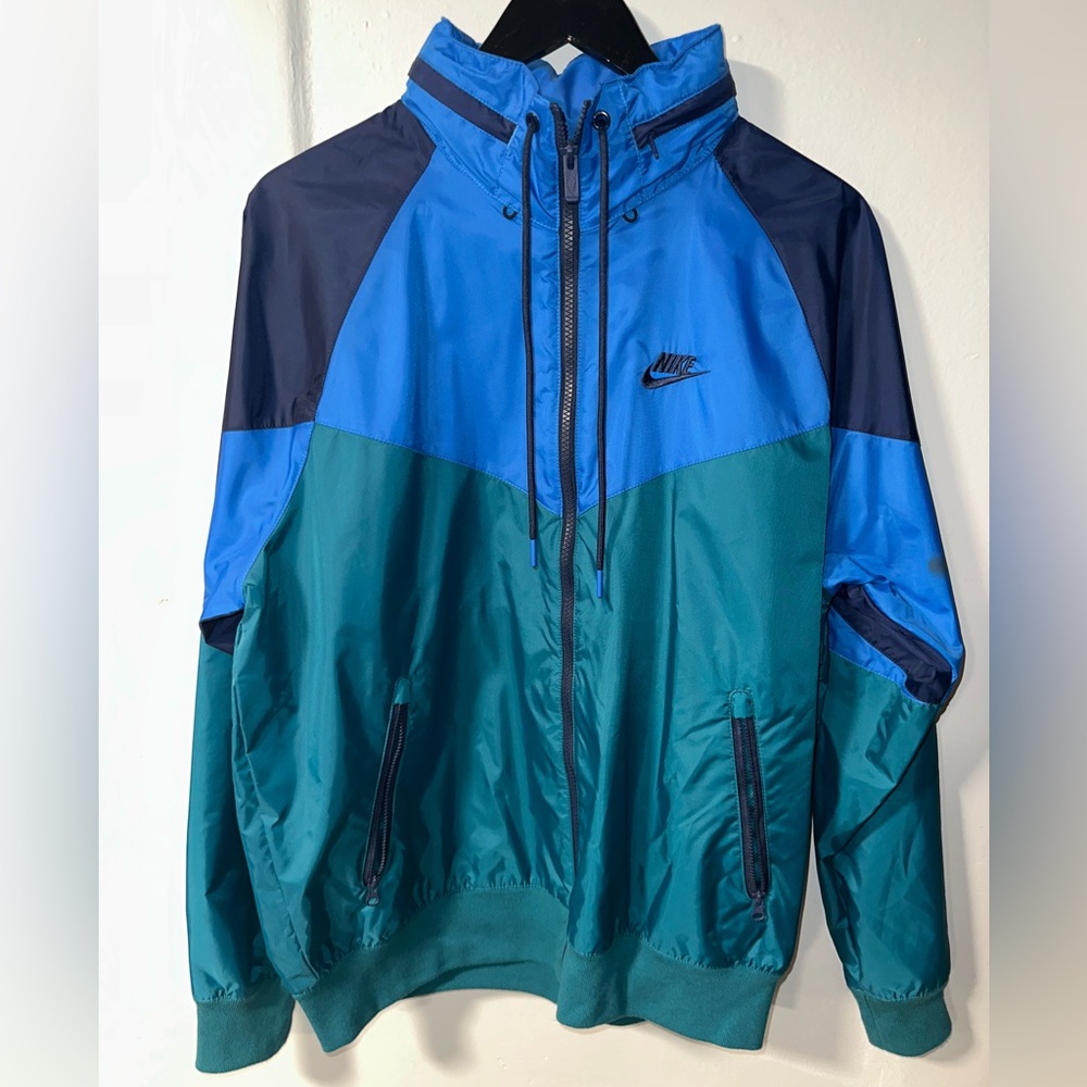 Blue and green Nike windbreaker size small